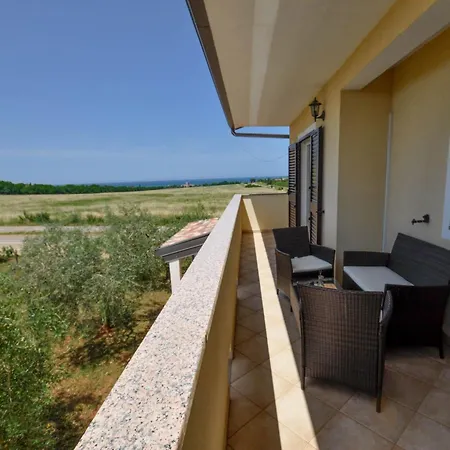 Apartment Angela Mit Terrasse By Interhome *