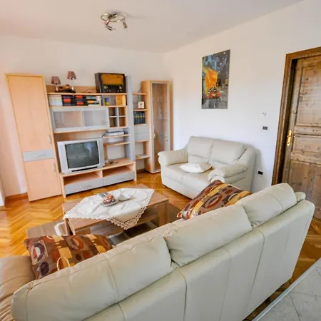 Angela Mit Terrasse By Interhome Appartement *