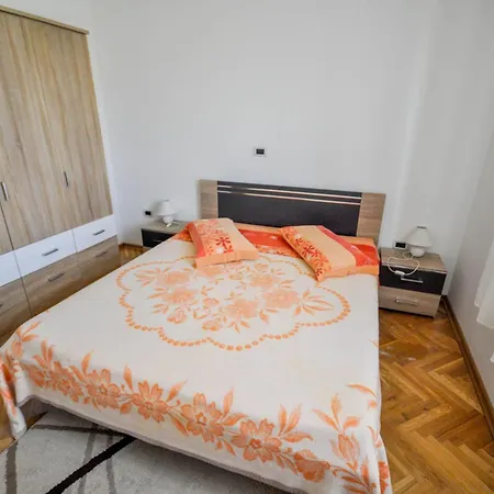 Appartement Angela Mit Terrasse By Interhome